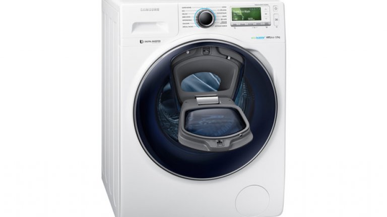 Първото, което прави впечатление в модела на Samsung, е красотата. Той прилича на R2D2 от „Междузвездни войни" и би стоял като интериорен акцент и в средата на хола.