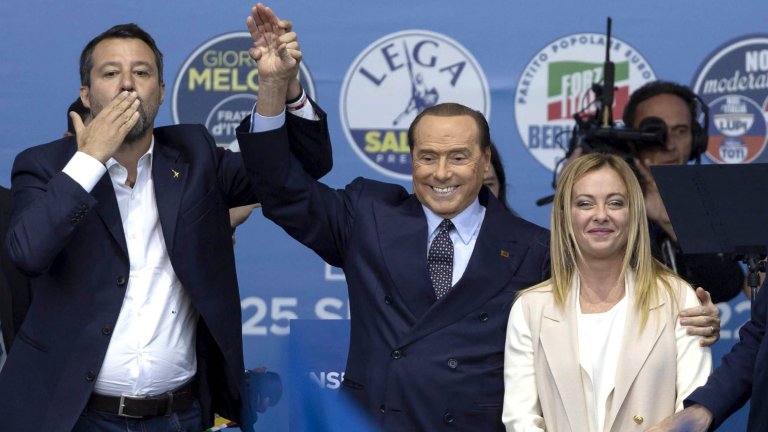 Дясната коалиция в лицето на Матео Салвини, Силвио Берлускони и Джорджа Мелони