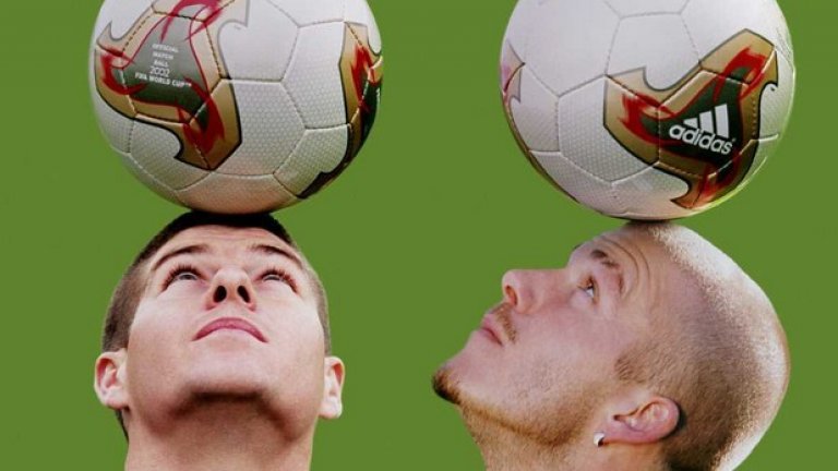 Младите лъвчета Джерард и Бекъм през 2001 г. С тях в състава, с Лампард, Невил, Фърдинанд, Тери, Оуен... Англия чакаше титла от световно или европейско.