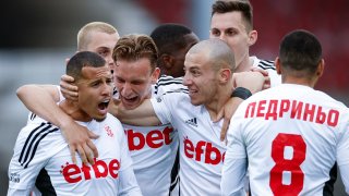 Пет гола и червен картон във втория полуфинал за Купата