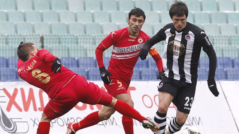 Локо Сф е във възход под ръководството на Емил Велев