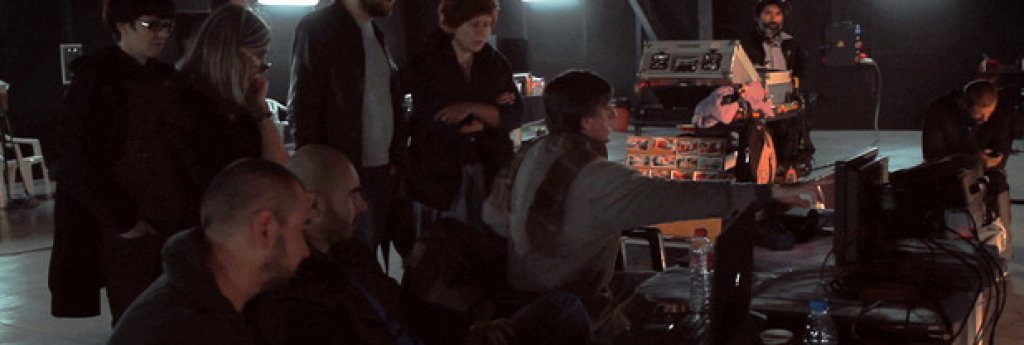 Гергана Лукова, маркетинг директор на Градус и Илия Яков, творчески директор на Ogilvy Sofia по време на снимките на ТВ рекламата