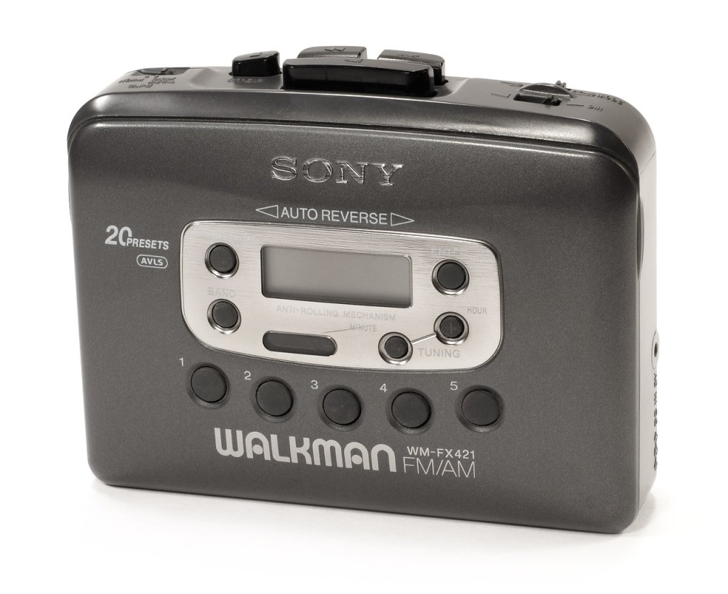 Walkmen 
Освен Nokia, Sony също пусна един от иконичните си продукти - уокмена.