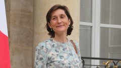 Френската министърка на спорта се изкъпа в Сена (видео)
