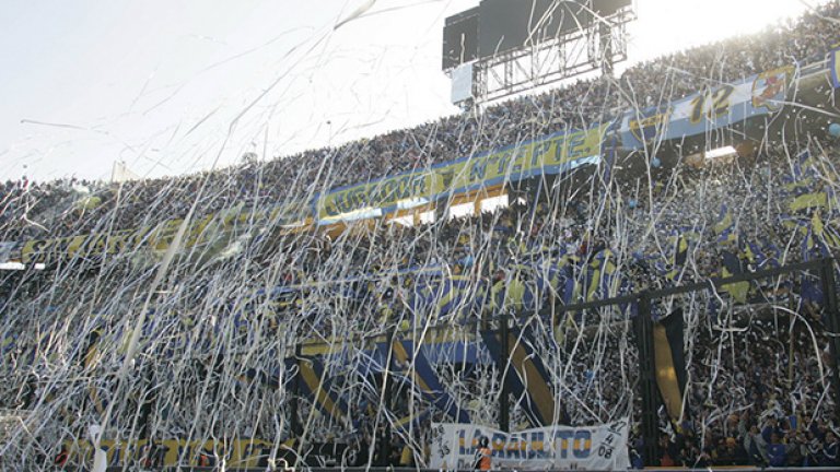 Феновете на Бока не успяха да помогнат на тима си