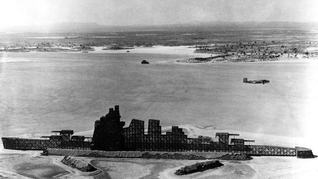 Muroc_Maru_with_B-25