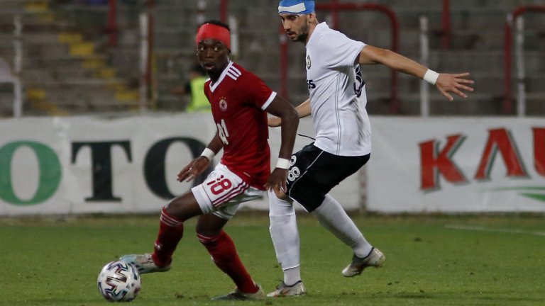 Автогол в добавеното време качи ЦСКА на върха