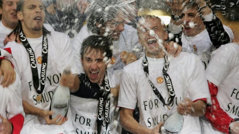 През 2006 г. Фърдинанд печели първата си Купа на лигата с Манчестър Юнайтед след победа с 4:0 над Уигън на финала на „Милиниум”.