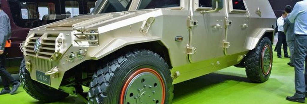 Dongfeng New Warrior
Dongfeng Motors влезе в историята със своя клонинг на Hummer H1, но сега нещата стават по-сериозни. New Warrior е еволюция на клонинга EQ2050 – платформата е същата, както и дизеловият мотор. Но дизайнът вече е доста по-различен. Не се знае дали возилото ще има цивилен вариант.