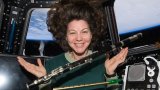 astronaut-catherine-coleman-on-the-iss-l