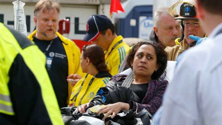 Разследващите разкриха, че бомбите вероятно са били самоделни, пакетирани в тенджери под налягане и пълни с болтове, пирони и парчета метал