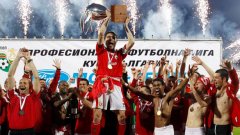 ЦСКА вдигна Купата за последно през 2011-а година под ръководството на Милен Радуканов