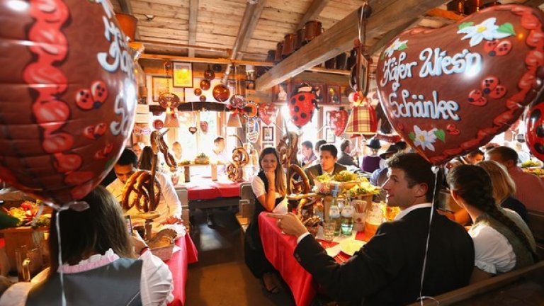 Най-хубавото кътче на Октоберфест е запазено винаги за Байерн - гордостта на Бавария.