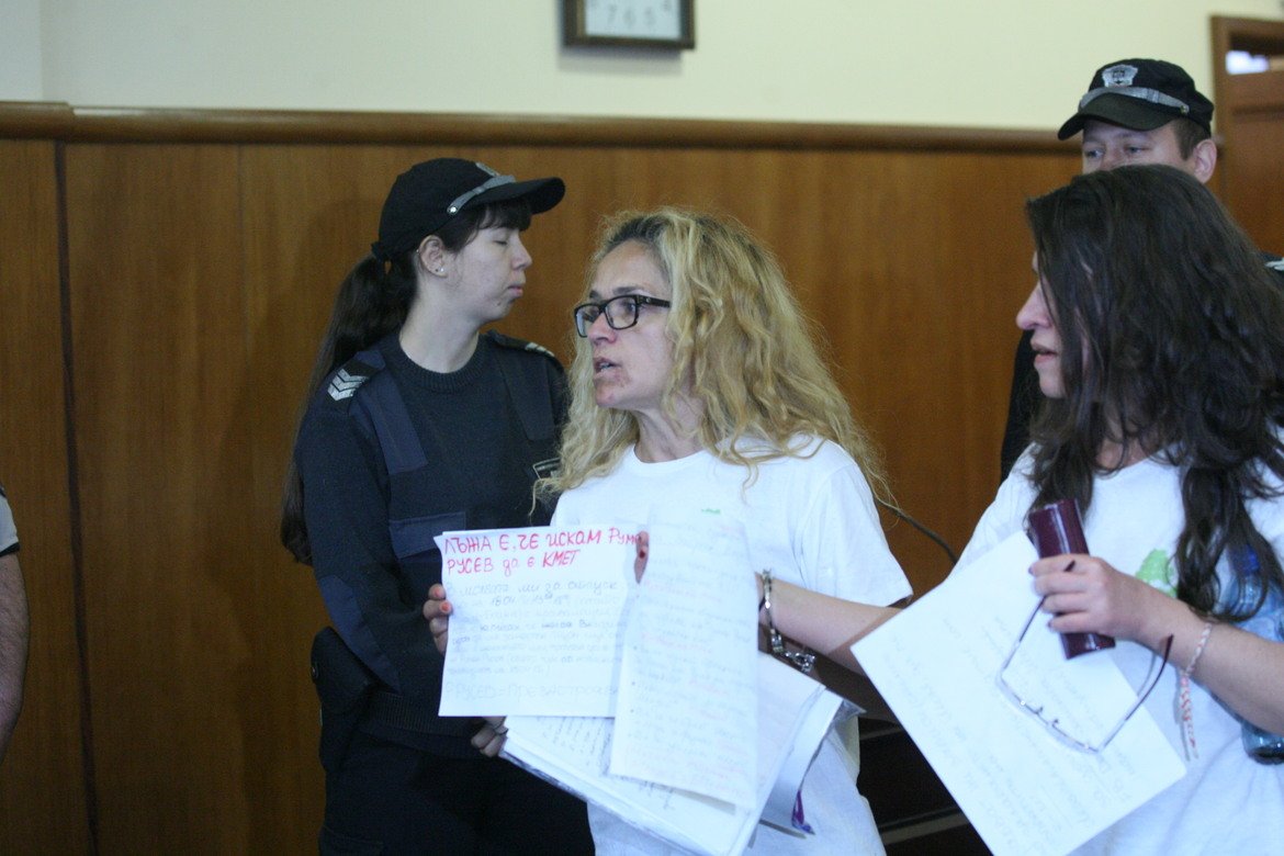 Съдът остави в ареста кметът на район "Младост" Десислава Иванчева