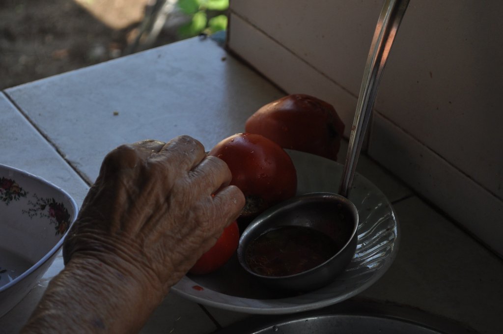 При баба, където винаги си приет и обичан...