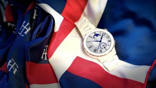 Смартчасовникът не прави компромиси нито с дизайна, нито с представянето си