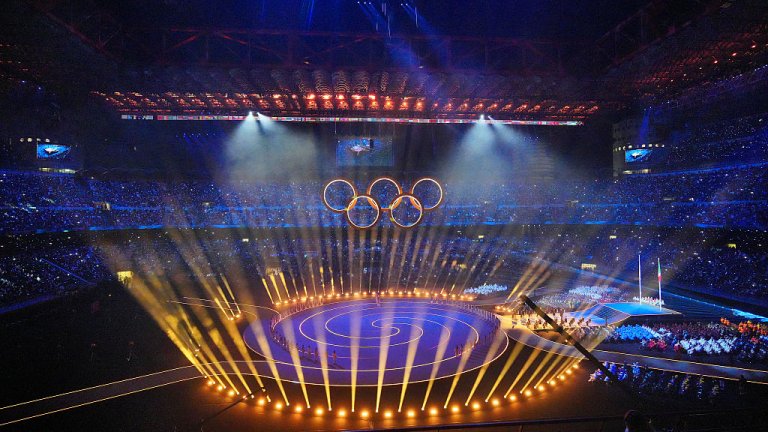 С грандиозна церемония на четири локации бяха открити Игрите в Милано и Кортина