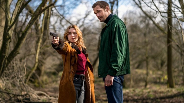 The Little Drummer Girl  
Отново по роман на Джон льо Каре, този сериал е може би едно от най-добрите неща, които се появиха на екран през 2018 г. Историята за младата актриса, която попада в средата на операция на Мосад срещу палестински терористи изглежда плашещо достоверно на моменти. Актьорският съста,в който включва Александър Скарсгард, Майкъл Шанън и Флорънс Пу, се справя блестящо с предаването на цялата емоционална дълбочина на героите.