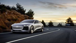 И какво ново още има от е-серията на компанията...