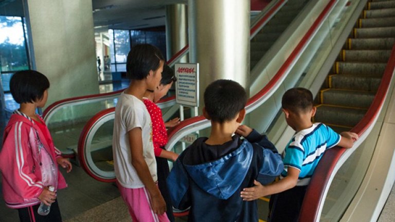 Северна Корея: Когато маските паднат