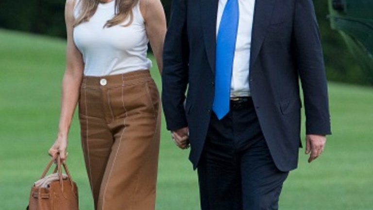 Някои жени могат да носят широки панталони и отново да изглеждат ефектно. Меланият Тръмп е от тях.