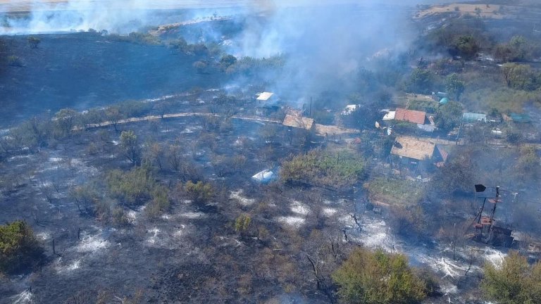 Щетите след огъня във вилната зона край Бургас.