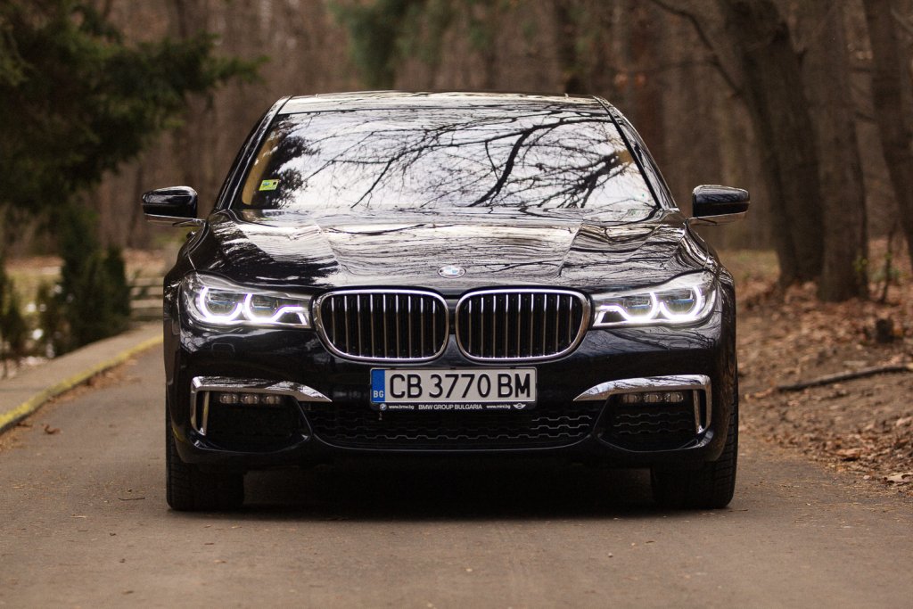 BMW7-2.jpg