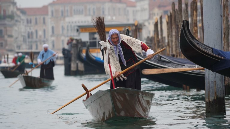 Трябва да видите тази Венеция: Началото на карнавала с маски в снимки