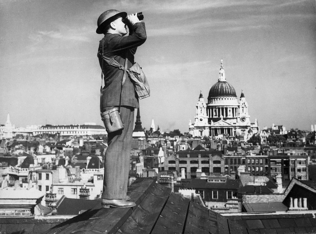 1280px-Battle_of_britain_air_observer