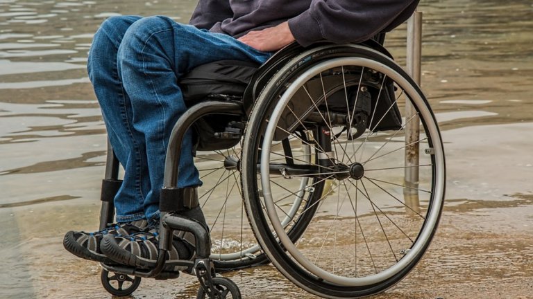 Защо страната все още се срамува от хората с увреждания