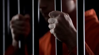 Промени в Наказателния кодекс на страната затягат присъдите и за терористична дейност