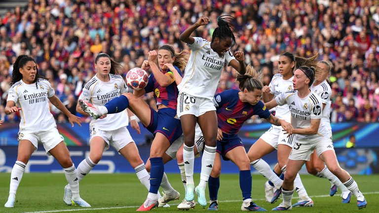 Барса унижи Реал с 12:2 и продължава срещу Байерн