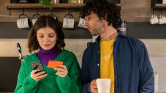 eBag, Samsung, Shein, Sport Depot и още много търговци с ексклузивни оферти в шопинг секцията в мобилното приложение на tbi bank