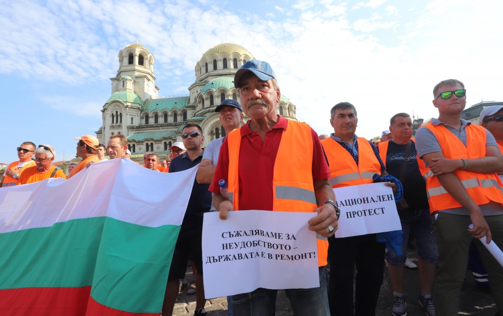 Пътните строители излизат на стачка заради неплатените пари от МС