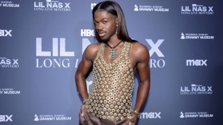 Арестуваха рапъра Lil Nas X, разхождал се по бельо на улицата
