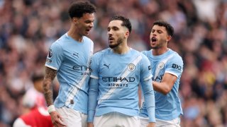 Сити победи в голямото дерби за титлата и диша във врата на Арсенал
