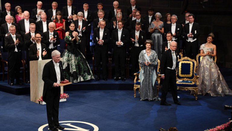 Проф. Бенгт Холмстрьом получава Нобеловата награда за икономика