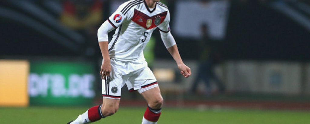 Ларс Бендер, Германия (Леверкузен)
28-годишният полузащитник ще внесе енергия и мощ в състава на Бундестима и ще играе рамо до рамо с брат си Свен.