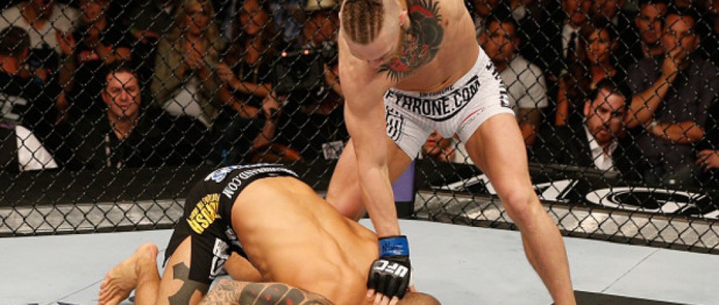 4. Дъстин Порие
На UFC 178 Макгрегър продължи серията си от нокаути в първия рунд. Порие издържа само минута и 45 секунди срещу Прословутия.