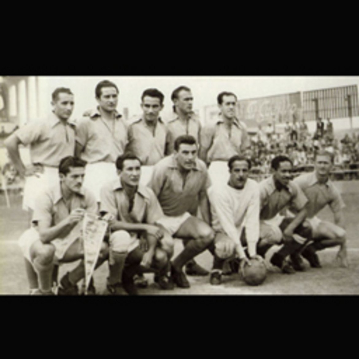Предвождан от Алфредо Ди Стефано, тимът на Мийонариос побеждава Реал Мадрид на два пъти през 1952-а.
