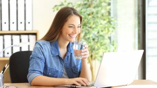 Метасилициевата киселина помага на ставите, ума и кожата ти