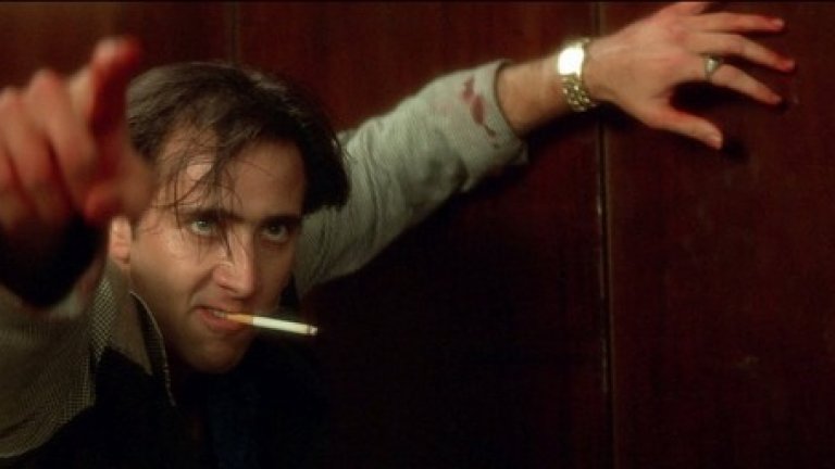 „Диво сърце"
Фестивалът в Кан винаги е обичал независимите, нетрадиционни гласове в американското кино. Малко автори са по-неортодоксални от негово сюрреалистично височество Дейвид Линч. През 1990-а година той печели „Златна палма" със своята извратена романтична приказка „Диво сърце". Филмът се проваля в класациите и разделя критиката, но днес е едно от малкото заглавия, за които клишето „култов" наистина пасва като копринена ръкавица. 
Никълъс Кейдж и Лора Дърн играят Сейлър и Лула - луди любовници извън закона и обществените норми, преследвани от демонични фигури в готическите простори на американския Юг. Филмът е странен по страхотен начин, комбинира висока естетика с откровен лош вкус, хорър тръпки с наивна романтика. А Уилям Дефо е сочната черешка върху приятното отровната торта с гениалния образ на изрода Боби Перу.