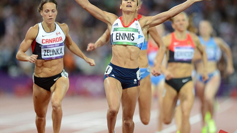 Това е моментът, в който Джесика Енис спечели олимпийското злато в седмобоя на Олимпийския стадион в Лондон по време на Игрите в английската столица