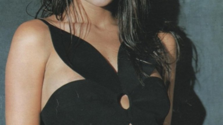 Хелена Кристенсен

Тя е модел, носителка на титлата Мис Дания, актриса.
Нейното невинно излъчване и носи големи успехи и я превръща в супермодел. През 1991 г. участва във видеото на песента “Wicked game” на Крис Айзък. По-късно това видео беше включено в класацията за „Най-секси видео на всички времена” на MTV.