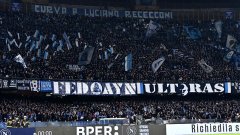 Потрошиха автобуса на Ювентус, Спалети не посмя да спи в Неапол