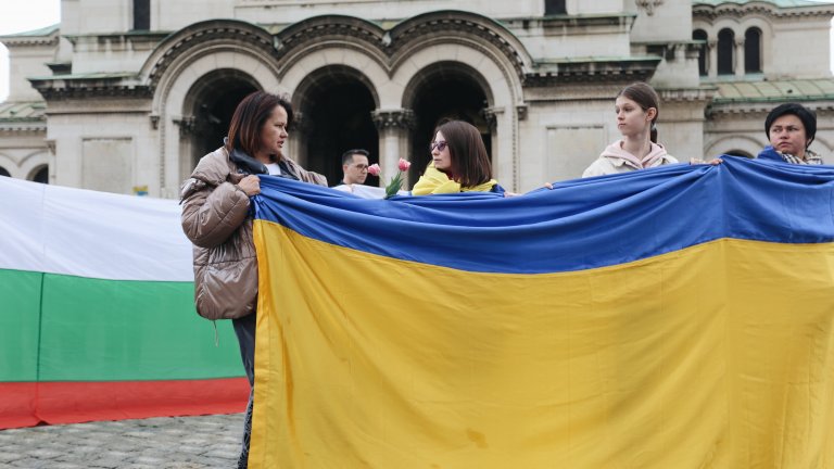 Протест в София в подкрепа на Украйна: "Не сме неутрални"