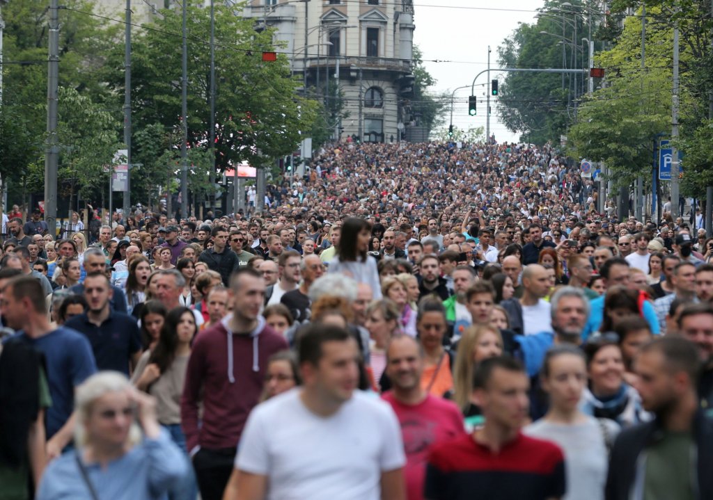 Недоволните искат оставката на президента Вучич и други ръководни фигури