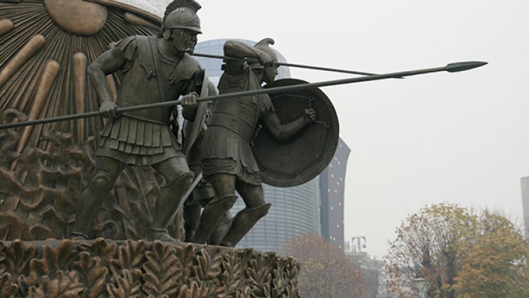 Войници... и те са част от великата несъществуваща история на Македония