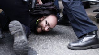 протест