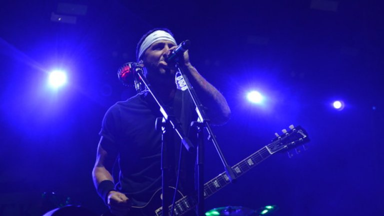 Godsmack 
Къде: София, зала "Арена Армеец"
Кога: 30 март
Какво: рок/метъл